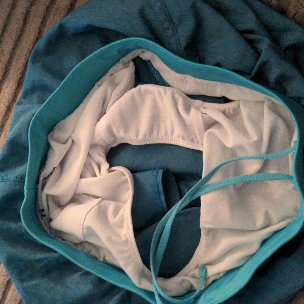 LAST CHANCE Under armour running shorts - Picture 6 of 6